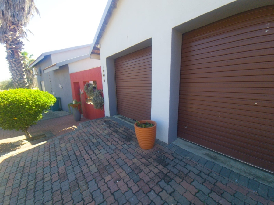 6 Bedroom Property for Sale in Orkney Park North West